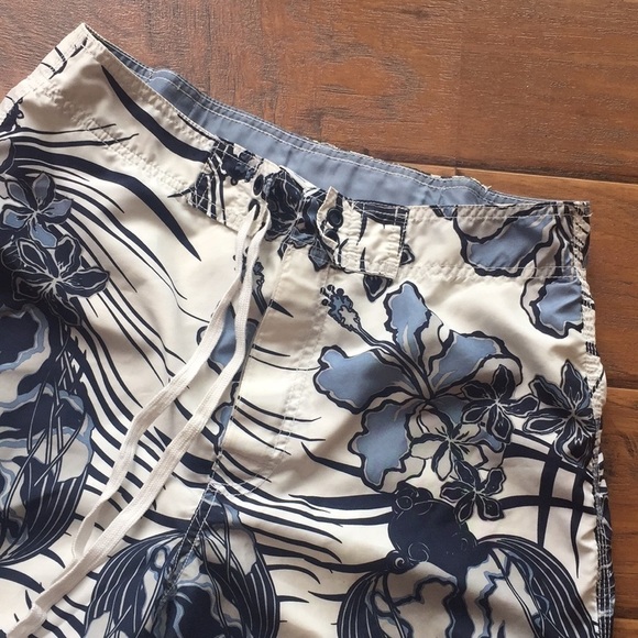 - Old Navy Swim Trunks - Size Small - Picture 4 of 8